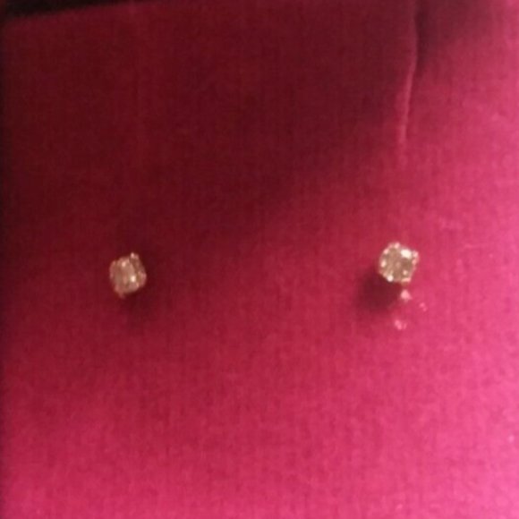 Peruvian children's earrings in solid 18k yellow gold and natural stone